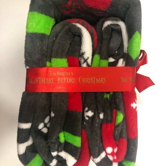 πHOST PICKπPlush Blanket. NWT - Picture 8 of 12